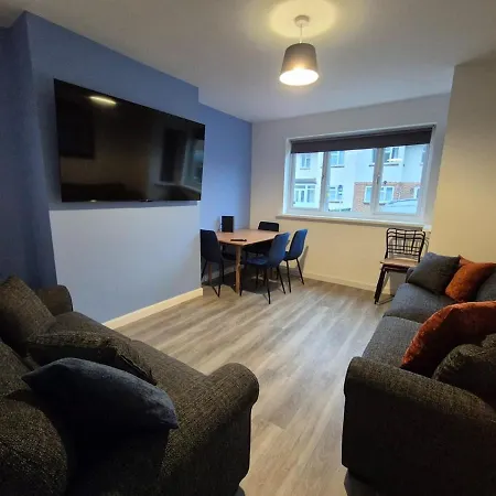 Holiday home Mortimer House By Cliftonvalley *