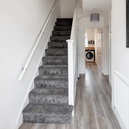 Mortimer House By Cliftonvalley *