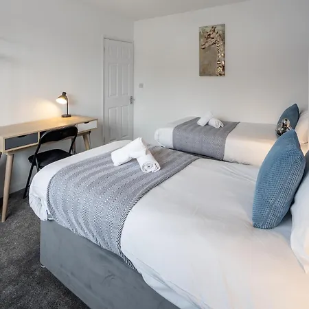 Holiday home Mortimer House By Cliftonvalley *