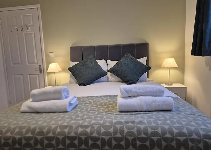 Mortimer House By Cliftonvalley Holiday home *