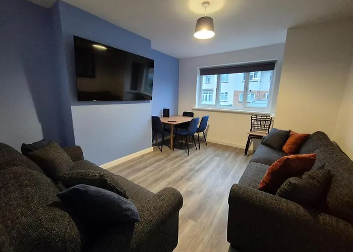 Holiday home Mortimer House By Cliftonvalley *