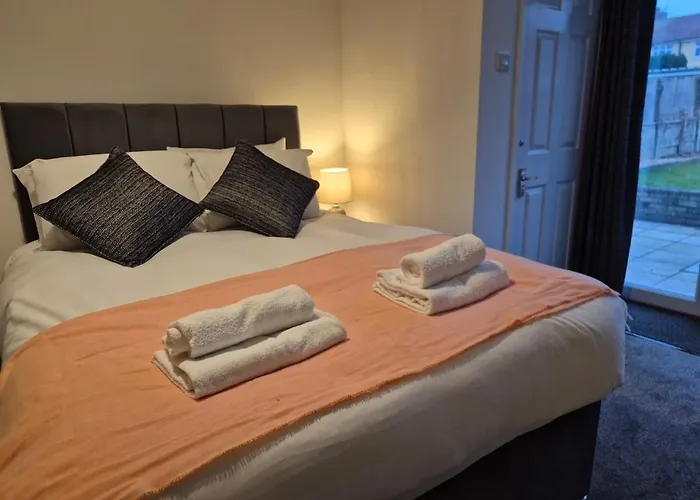 Holiday home Mortimer House By Cliftonvalley